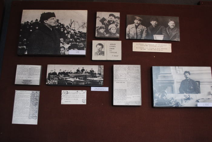In the photos: partners in crime. Lenin, Stalin and Trocky. At the Stalin Museum in Gori they were depicted as heroes. The museum staff were proud of Stalin.